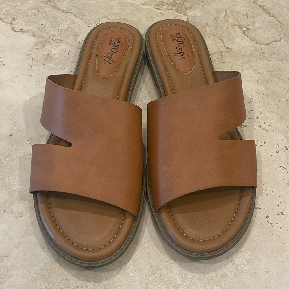 Sofft Euro Soft Slip on Sandals women size 11